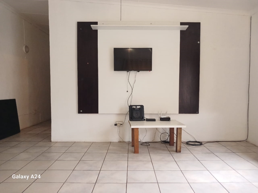5 Bedroom Property for Sale in Macleantown Eastern Cape